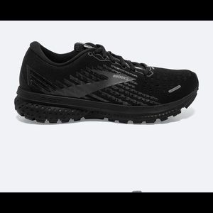 NWOT Ghost 13 Road Running Shoes